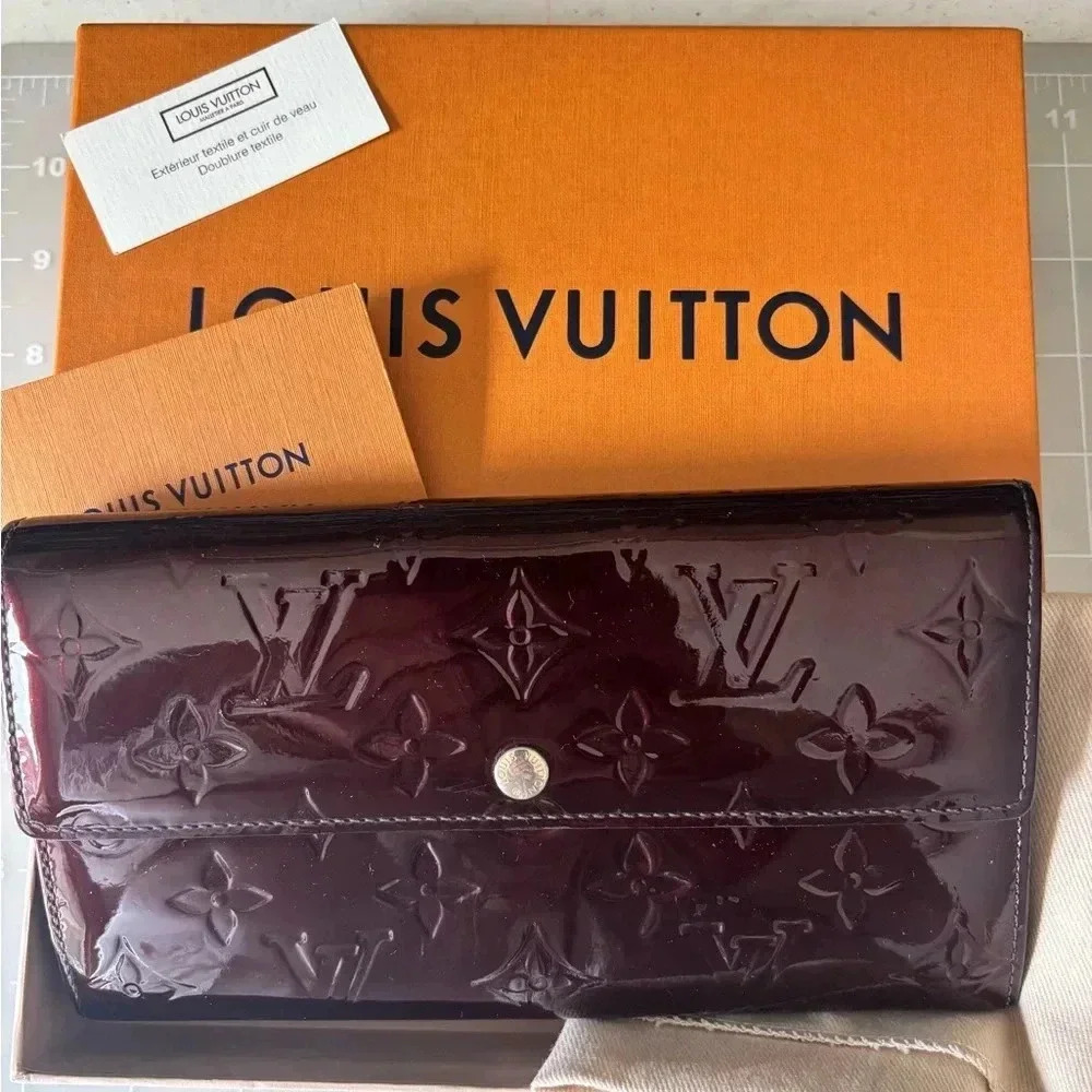 Louis Vuitton Vernis Sarah wallet- Full inclusion with dust bag, box & ribbon - Picture 5 of 14